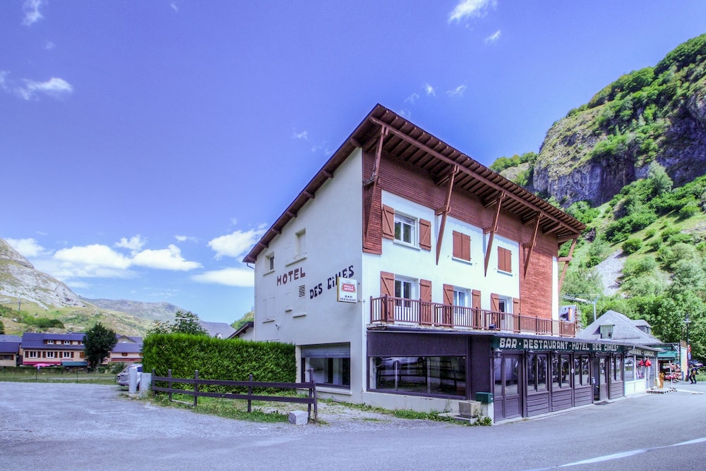 Les Cimes in Unknown City, France