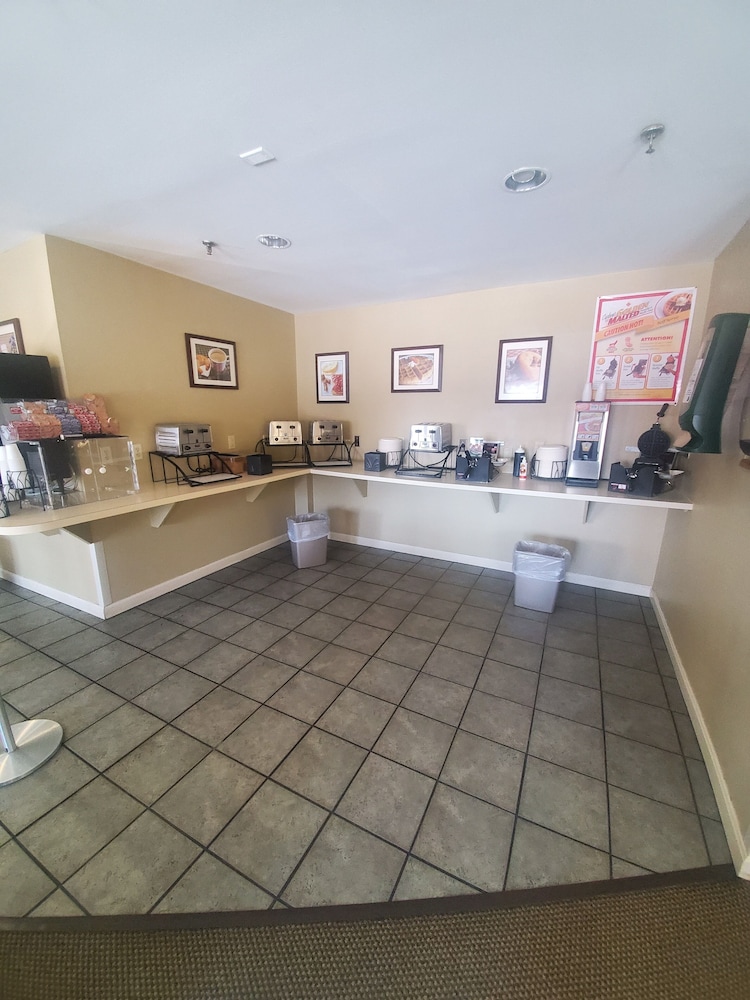 Country Inn at The Mall - photo 33