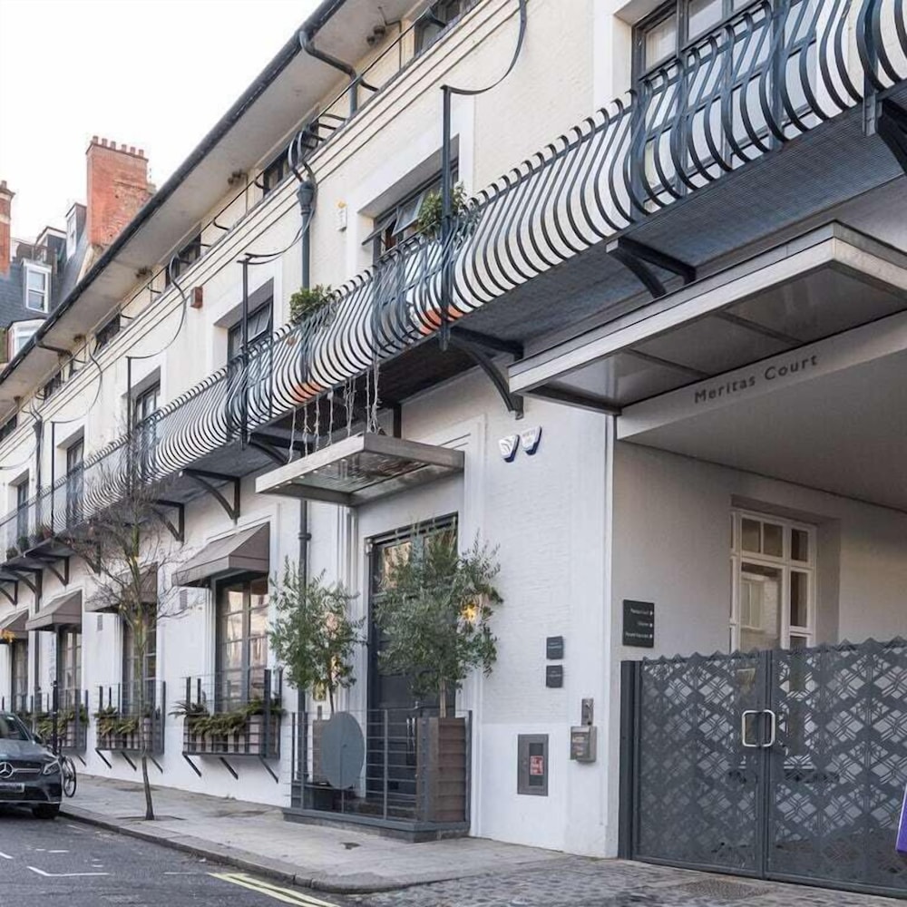 Meritas Court by Lime Street — 4-Star Luxury Hotel in London, United Kingdom