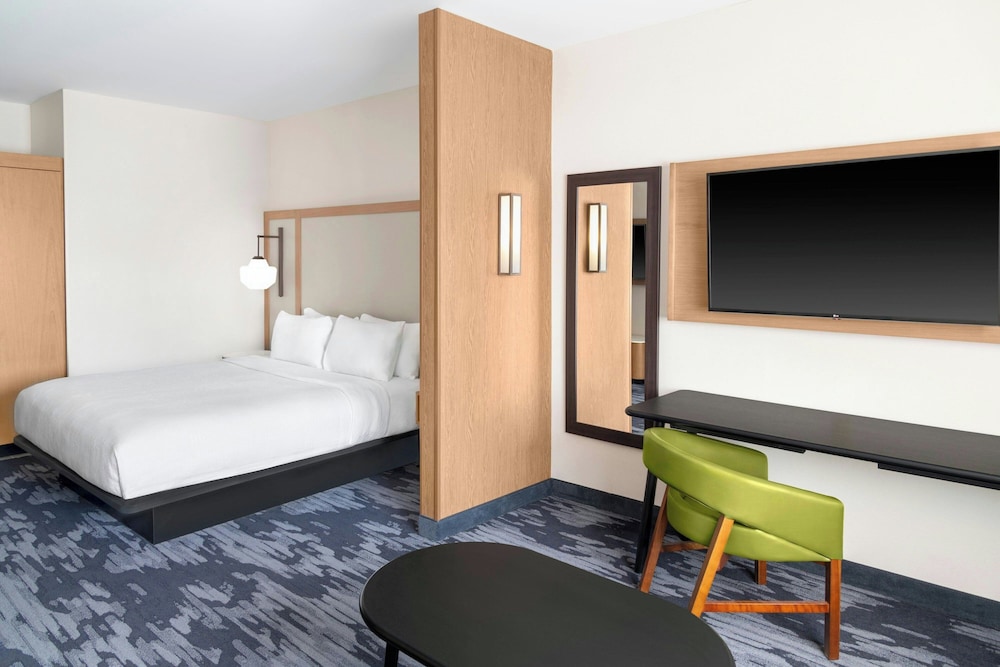 Fairfield by Marriott Inn & Suites Detroit Taylor - photo 13