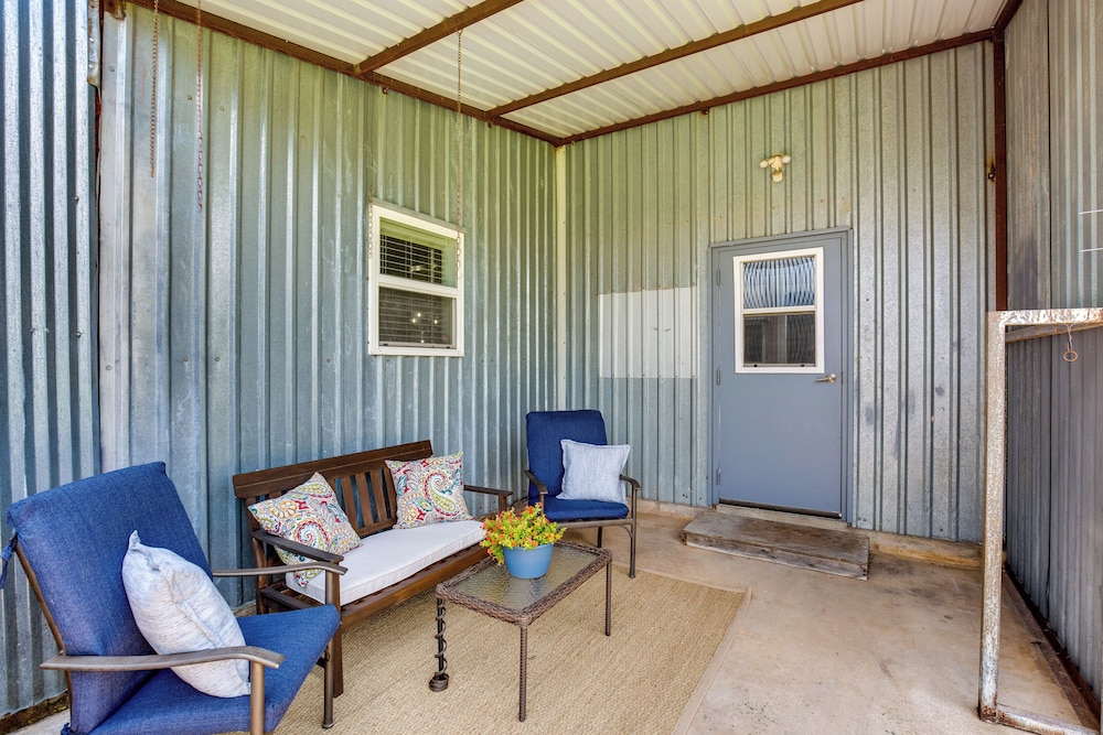 Charming Oklahoma Escape Near Beaches & Golfing in Marietta, United States