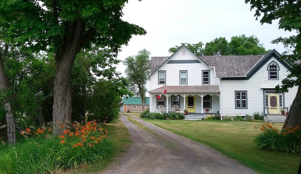 Mapiya Retreat in Belleville, Canada