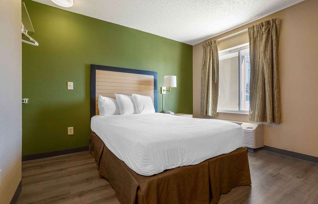 Extended Stay America Suites Houston The Woodlands - photo 11