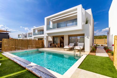 Anna Luxury Villas by RentalsPro Nea Flogita Halkidiki — 4-Star Luxury Hotel in Nea Flogita, Greece