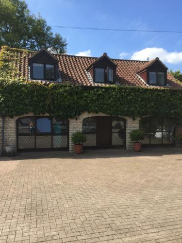 The Coach House At Byre House — 4-Star Luxury Hotel in Bristol, United Kingdom