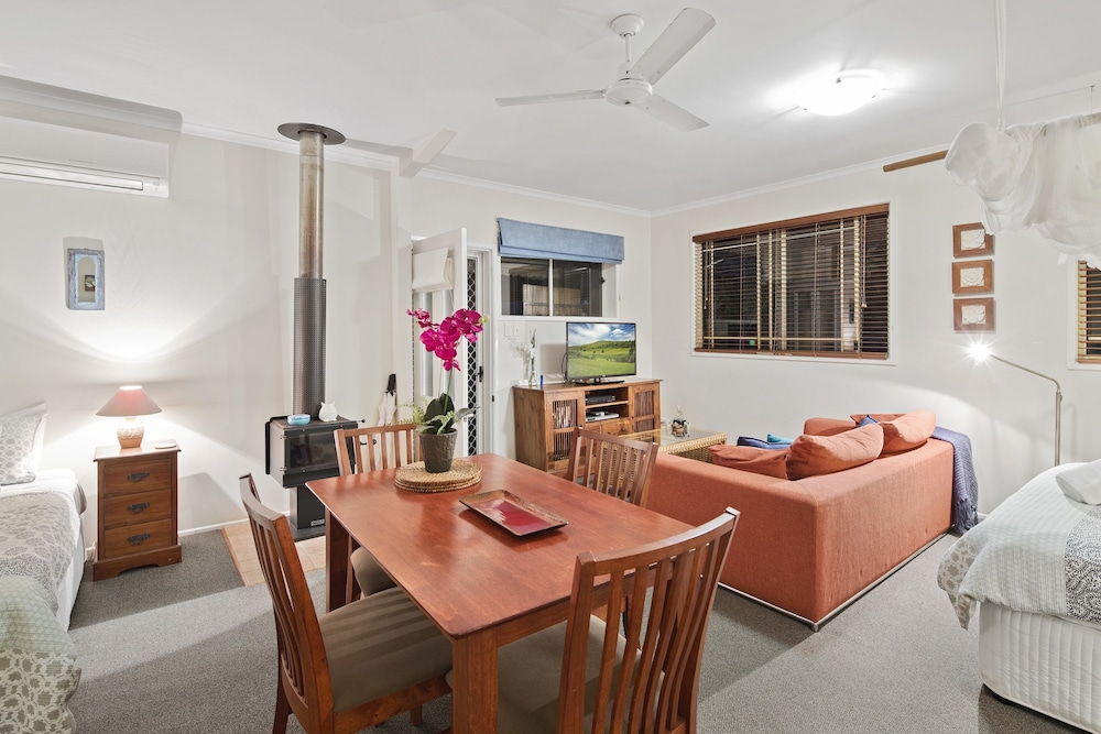 Eden Lodge — 4-Star Luxury Hotel in Mapleton, Australia