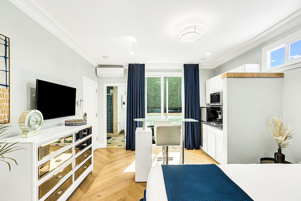SW Beach Hotel - photo 37