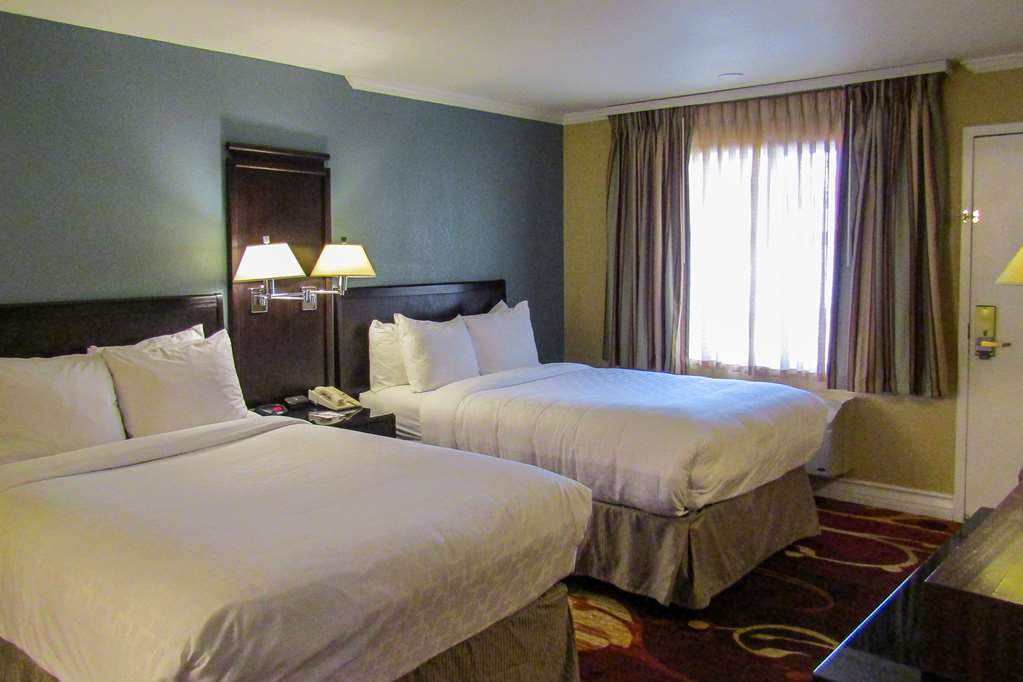 Clarion Inn Near China Lake Naval Station - photo 7