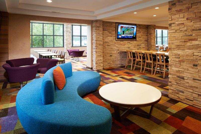 Fairfield Inn and Suites by Marriott Indianapolis East - featured photo