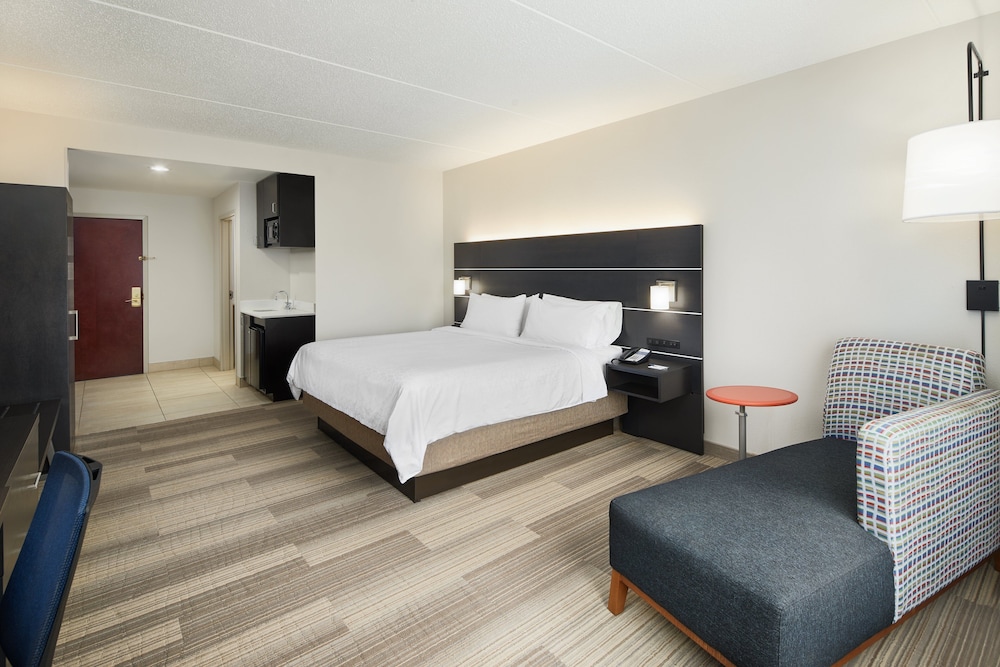 Holiday Inn Express Hotel & Suites Spartanburg North by IHG - photo 5
