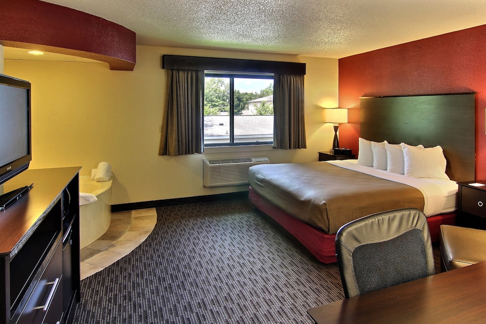 Blossom Hotel & Suites Traverse City - photo 7