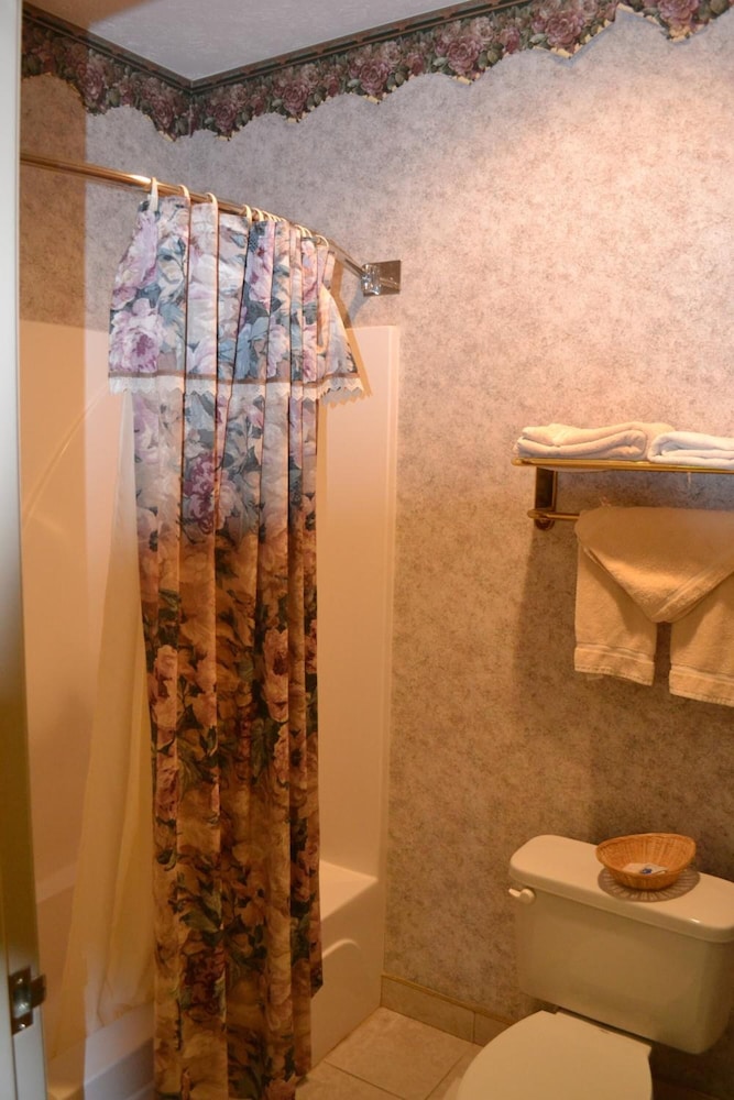 Countryside Suites - photo 34