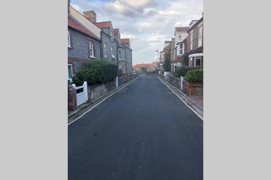 Pretty Self Contained Garden Room in Sheringham, United Kingdom