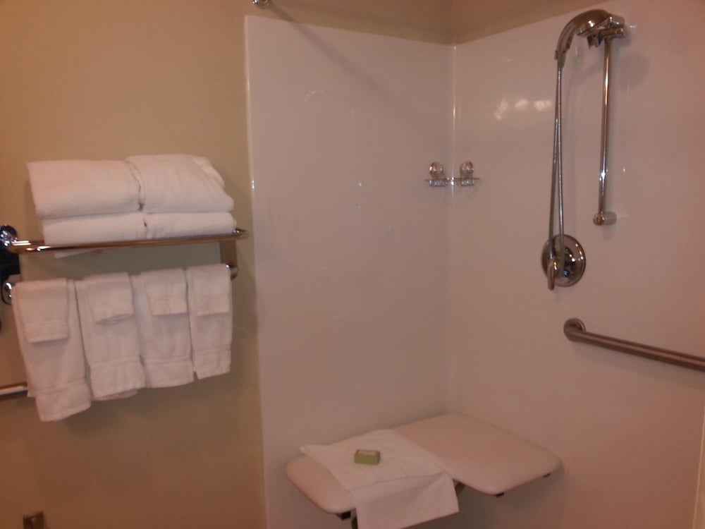 Cobblestone Inn & Suites Bloomfield - photo 31