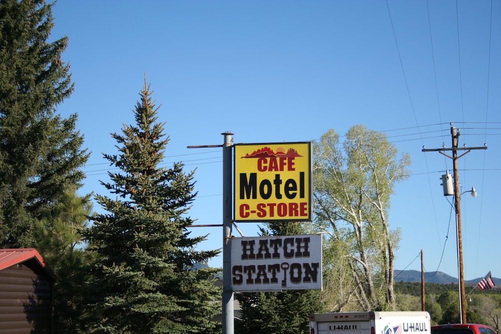 Hatch Station Motel and Restaurant - photo 29