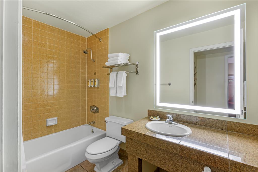 Best Western Plus Arroyo Roble Hotel & Creekside Villas - photo 65