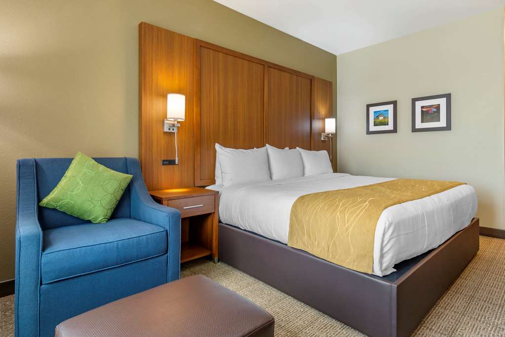 Comfort Inn & Suites Lakewood by JBLM - photo 13