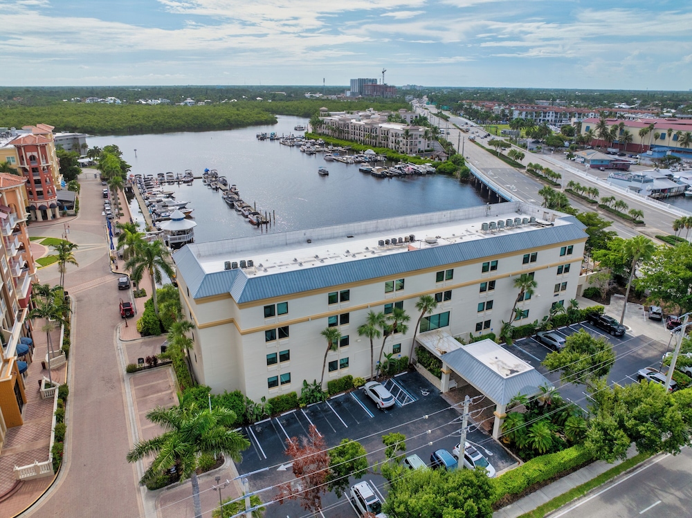 Bayfront Inn Fifth Avenue - photo 48