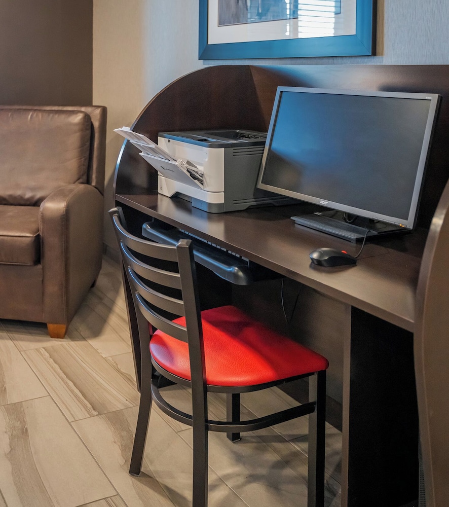 Sonesta Simply Suites Avondale - photo 42