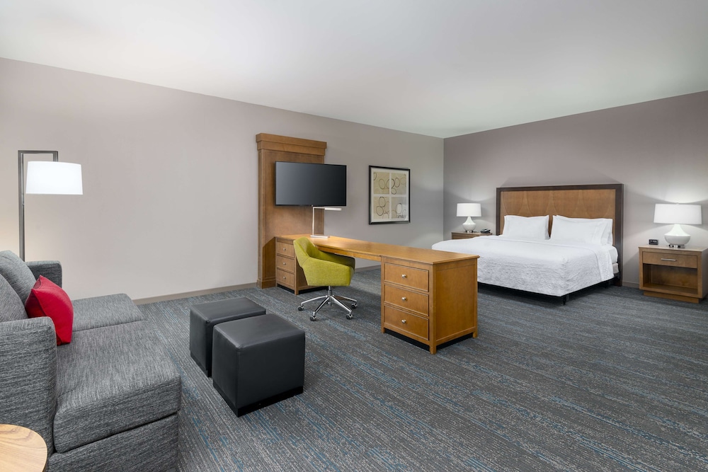 Hampton Inn & Suites Clayton St. Louis Galleria Area - photo 12