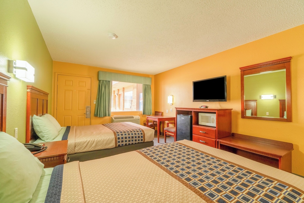 Crown Inn By Oyo Denver Tx - photo 19
