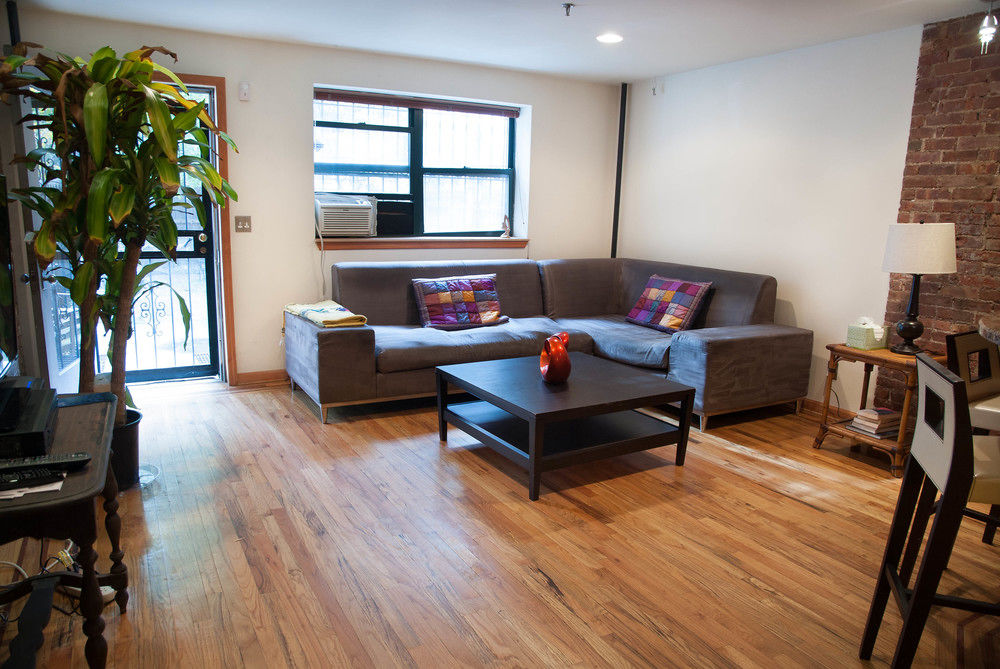 Luxury Suites Upper West Brownstone - photo 23