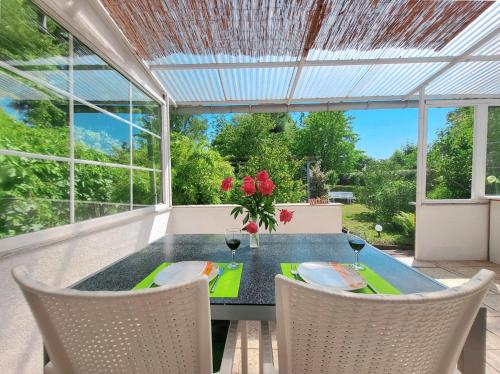 Mitten im Seenland und Spreewaldnah schöner Garten — hotel in Storkow