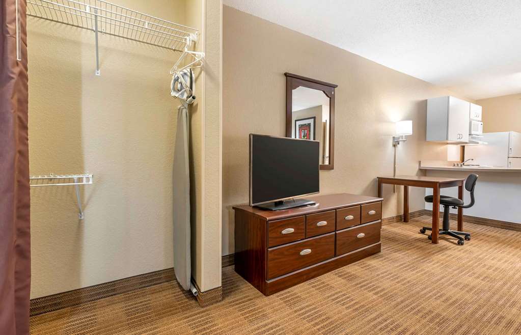 Extended Stay America Suites Indianapolis Airport - photo 19