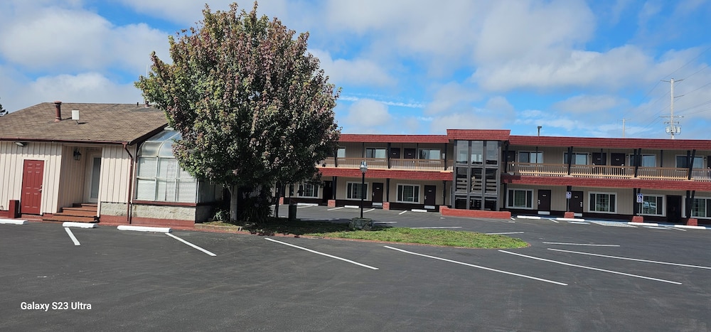 North Coast Inn in Crescent, United States