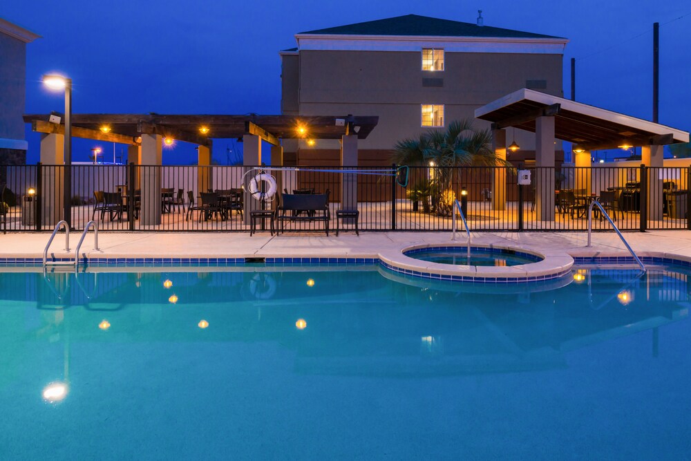 Holiday Inn Express Sierra Vista by IHG - photo 24