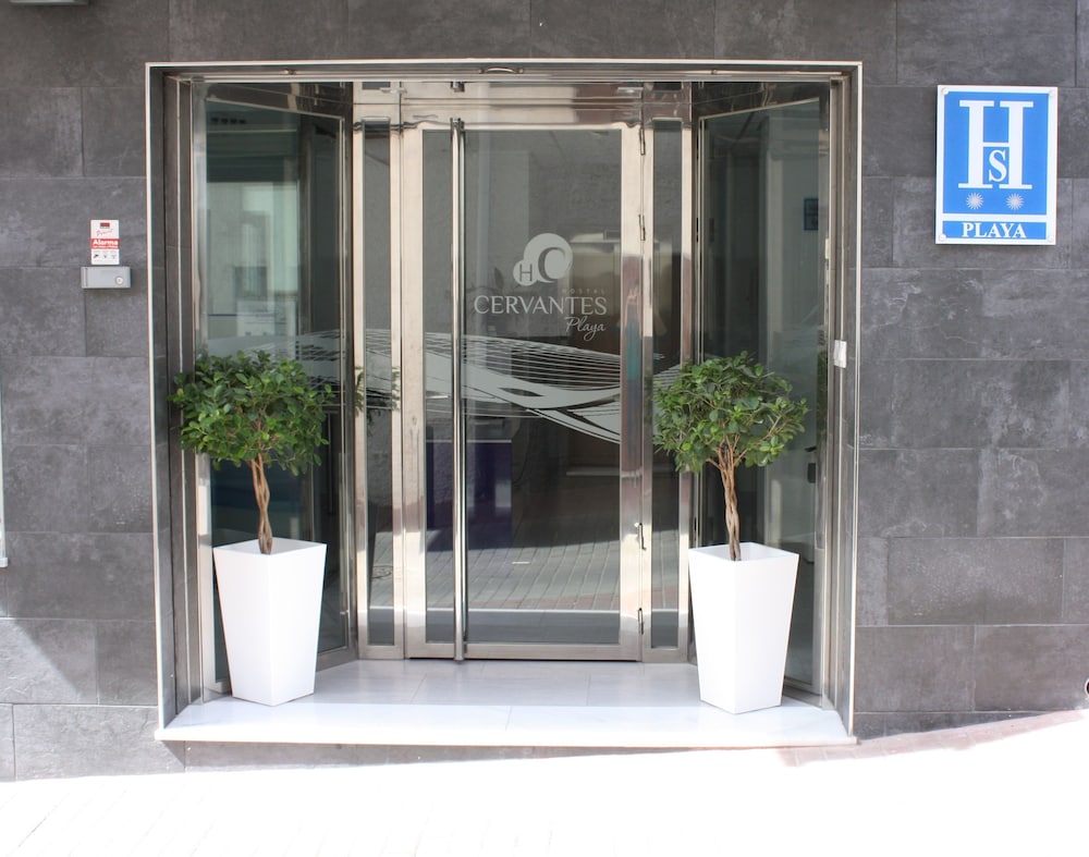 Hostal Cervantes Playa 6828186 — Garrucha