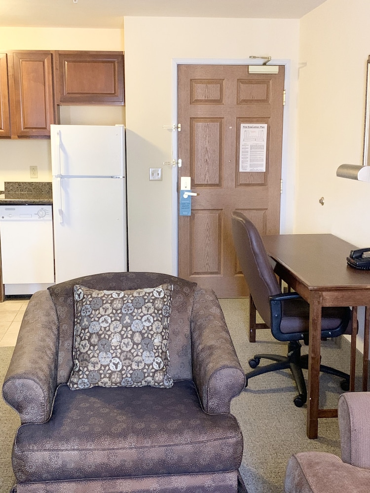 Staybridge Suites Albuquerque Airport by IHG - photo 13