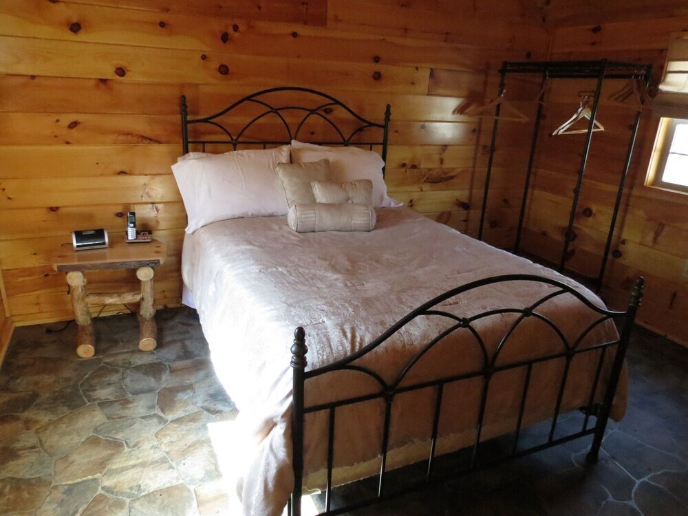 Creekside Resort - photo 2