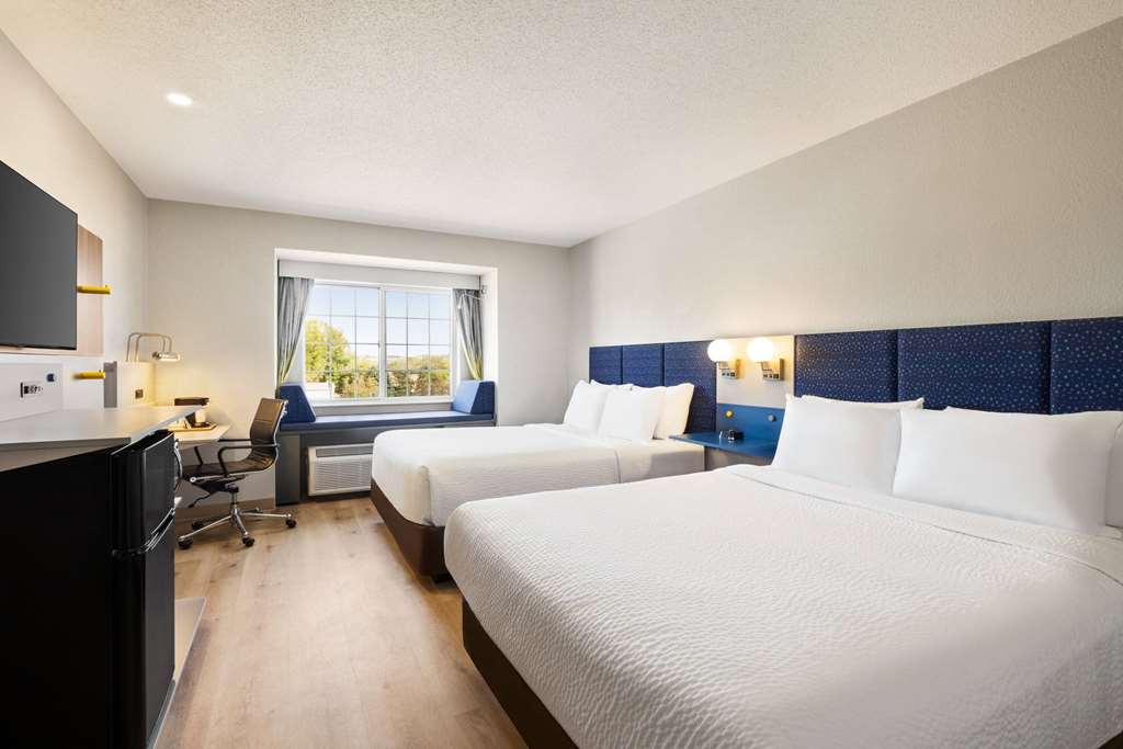 Microtel Inn & Suites by Wyndham New Ulm - photo 14