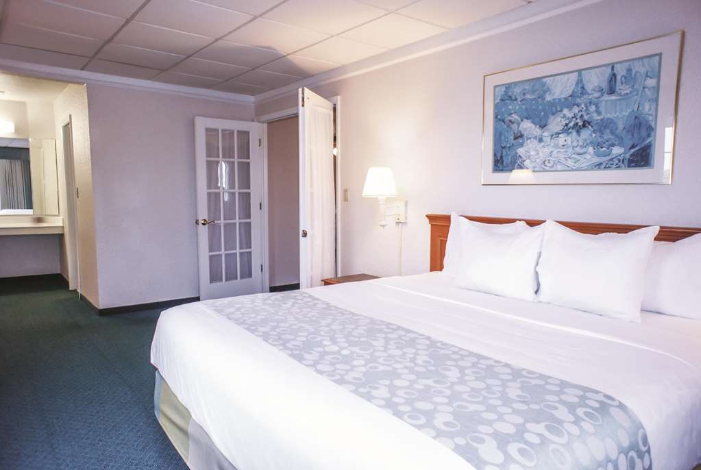 La Quinta Inn by Wyndham Moline Airport - photo 20