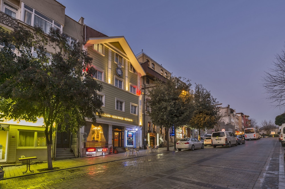 Sarnic West Hotel