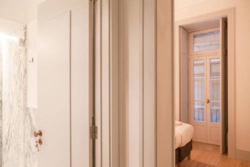 FLH Downtown Modern Art Flat — 4-Star Luxury Hotel in Lisbon, Portugal