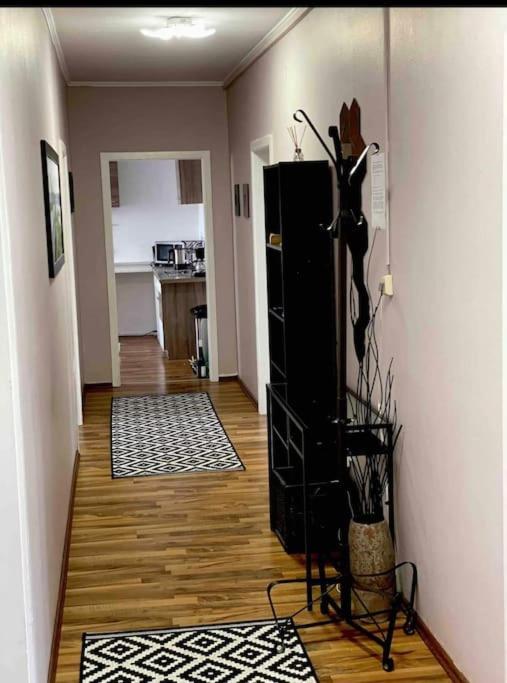 Apartment City Süd 5 Zimmer_15 Personen _ Komplett_eingerichtet — 4-Star Luxury Hotel in Hamburg, Germany
