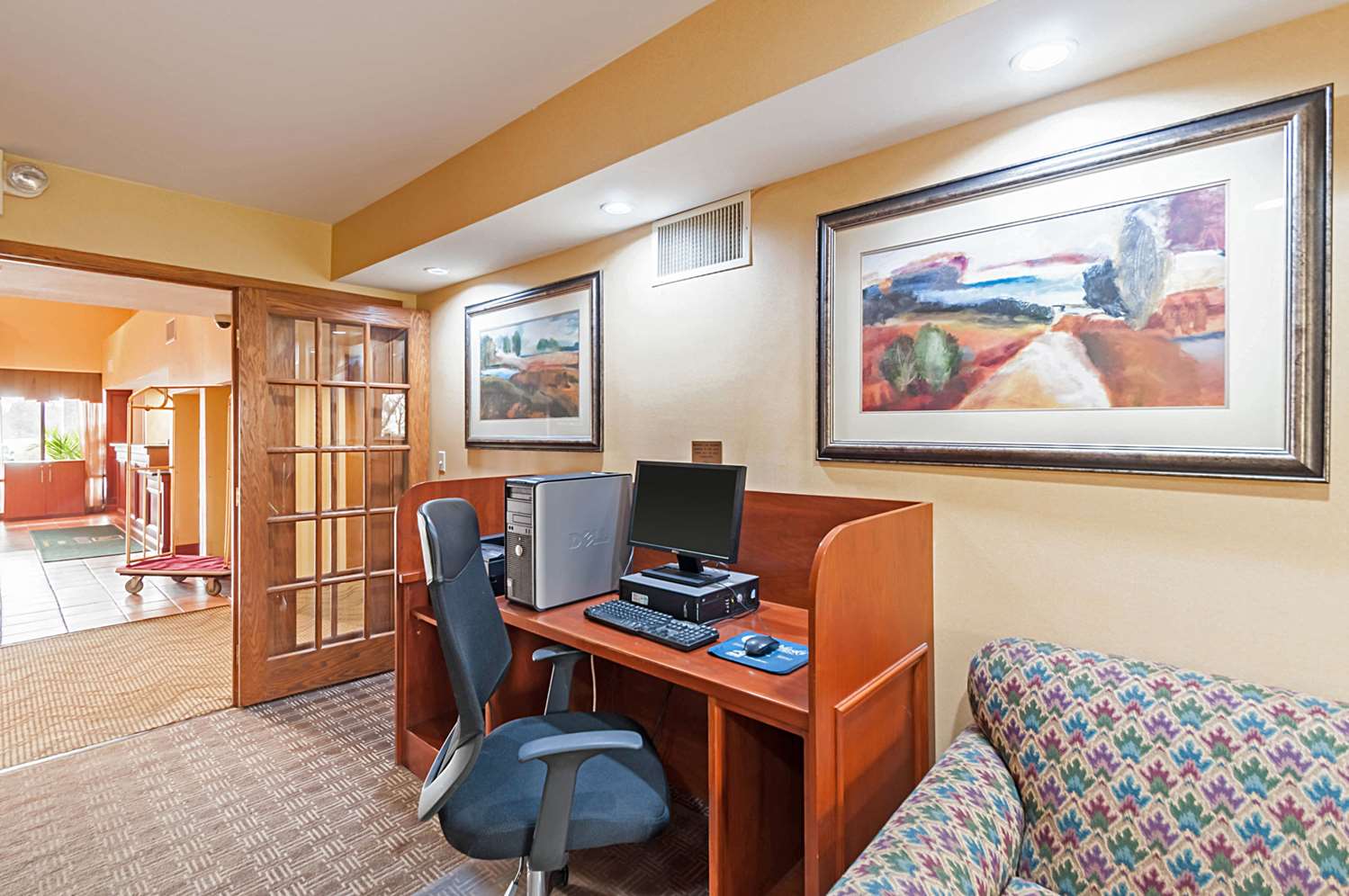 Red Roof Inn & Suites Chestertown - photo 16