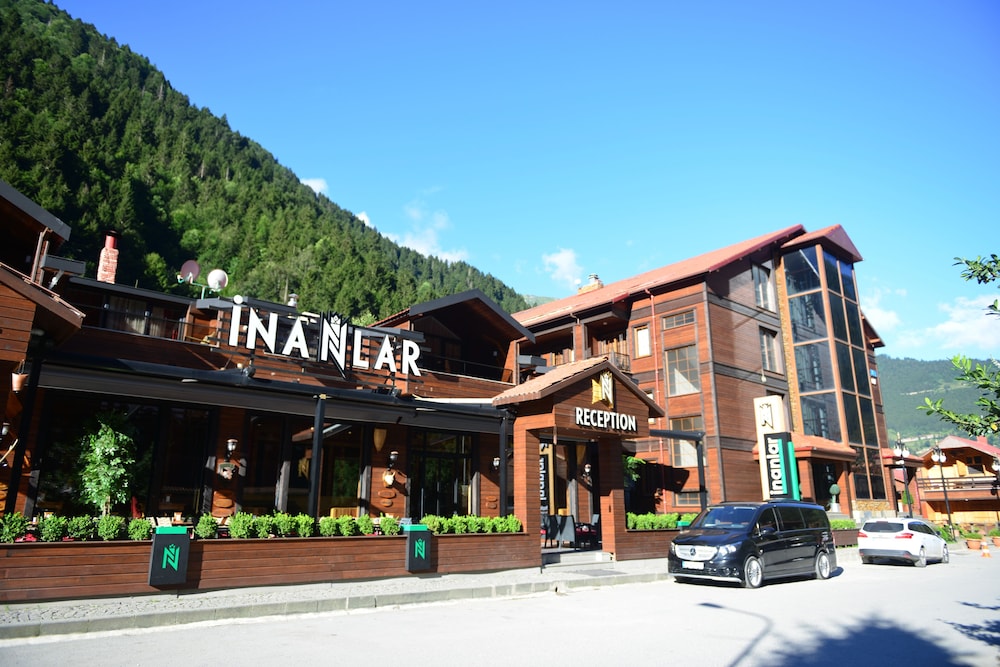 Inanlar Deluxe Hotel & Bungalow in Caykara, Turkey
