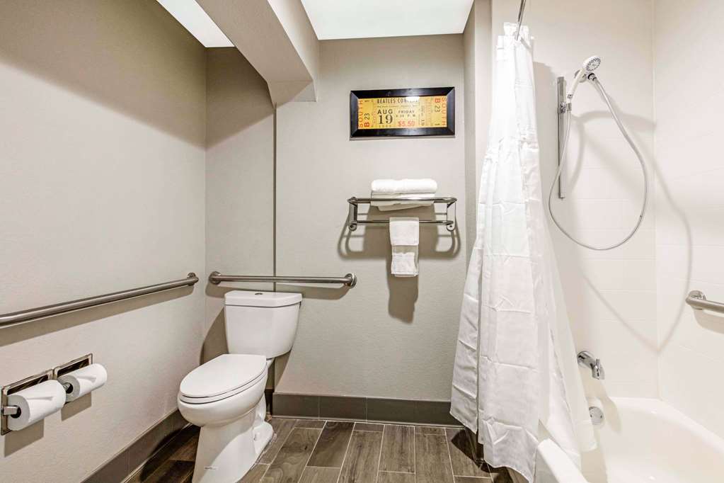 Comfort Inn Memphis Airport West - photo 26