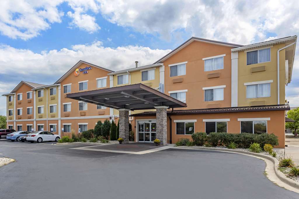 Comfort Inn Gurnee near Six Flags - photo 2