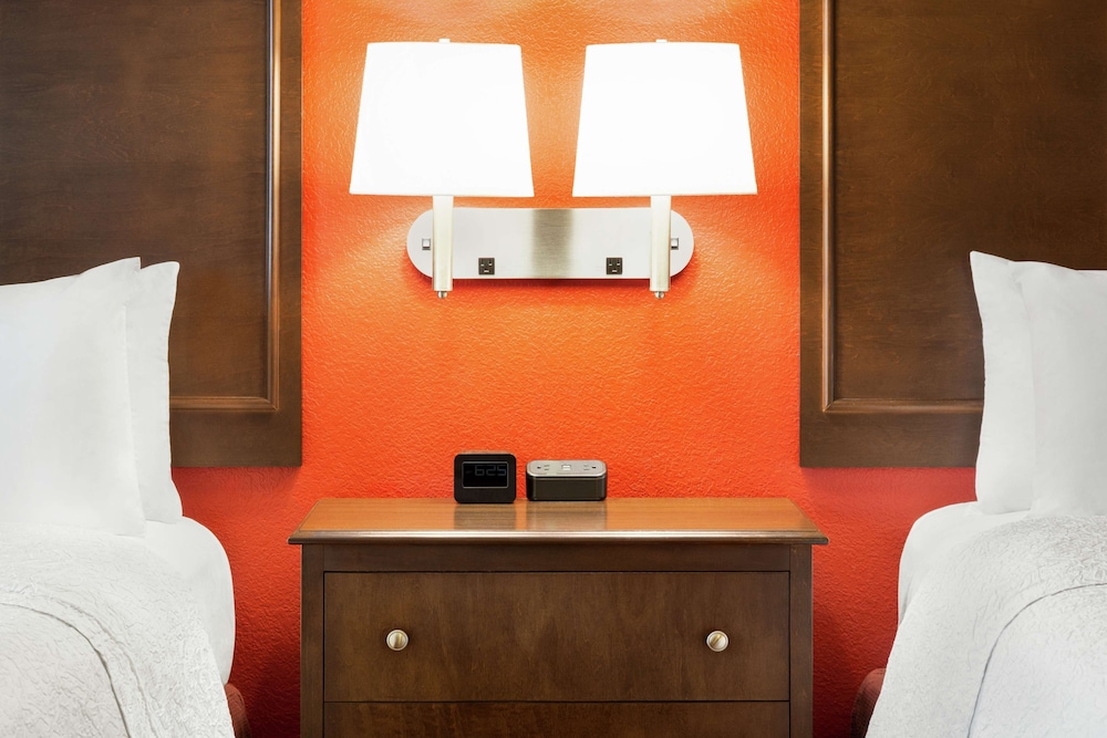 Hampton Inn Sulphur Springs - photo 8