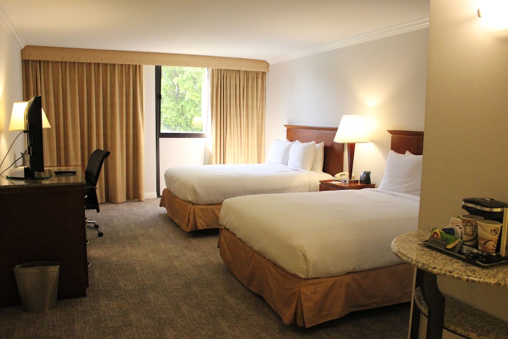 Ontario Airport Hotel & Conference Center - photo 2