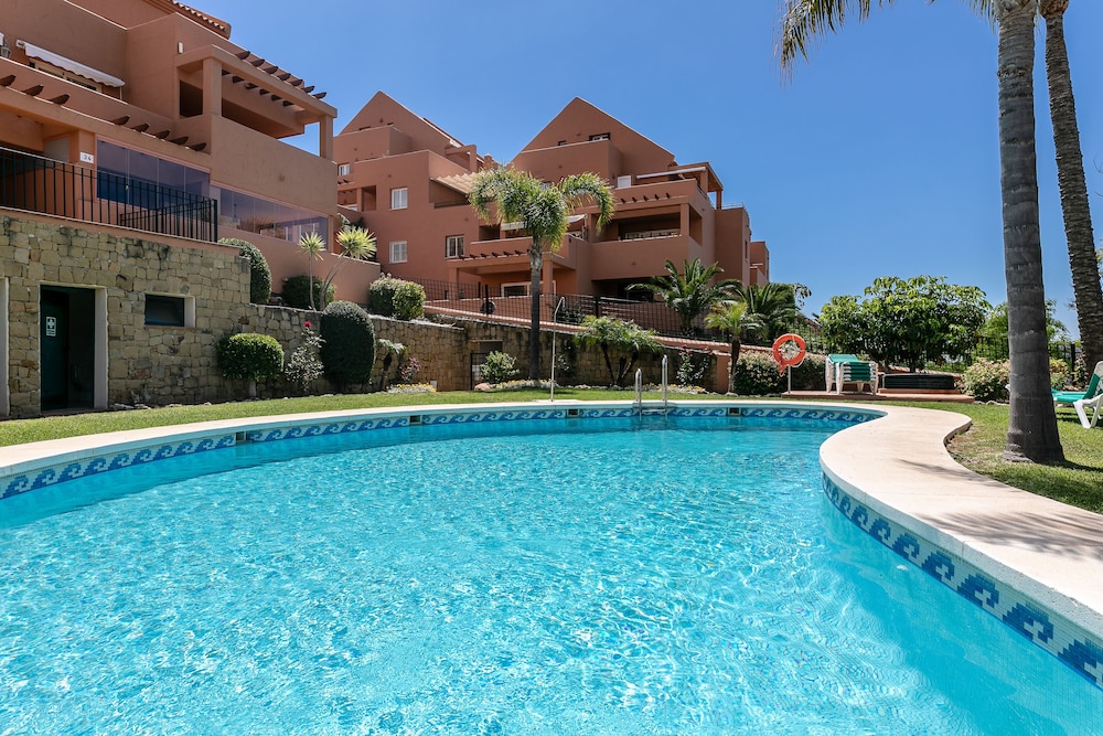 Elviria Marbella Luxury Penthouse Two Rooms PARKING and Golf in Marbella, Spain