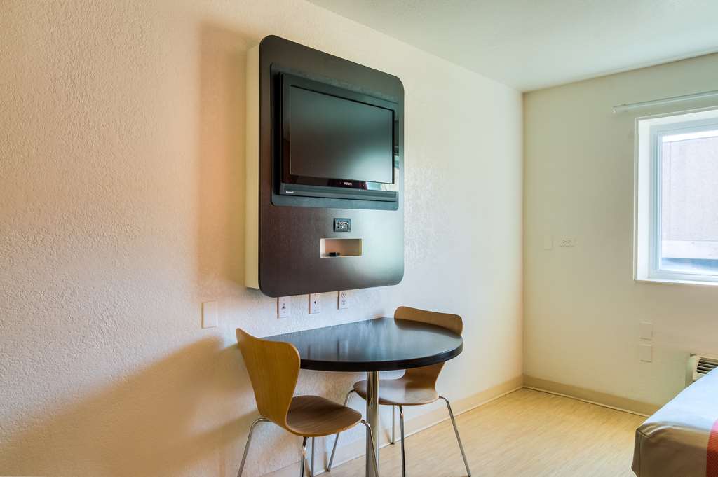 Motel 6 Arlington Heights IL Chicago North Central - photo 9
