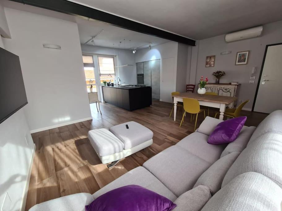 Cuore di Alba Charming Apartment — 4-Star Luxury Hotel in Alba, Italy