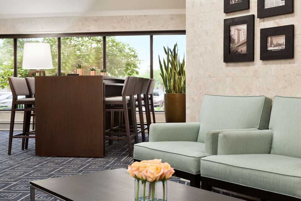DoubleTree by Hilton Minneapolis Park Place - photo 7