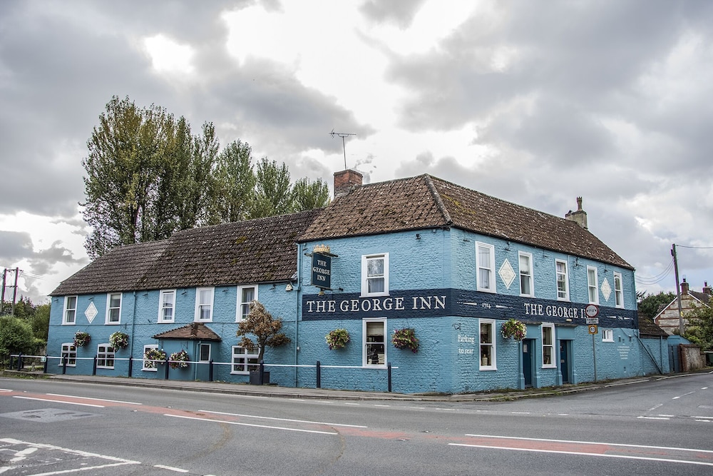 The George Inn — hotel in Warminster