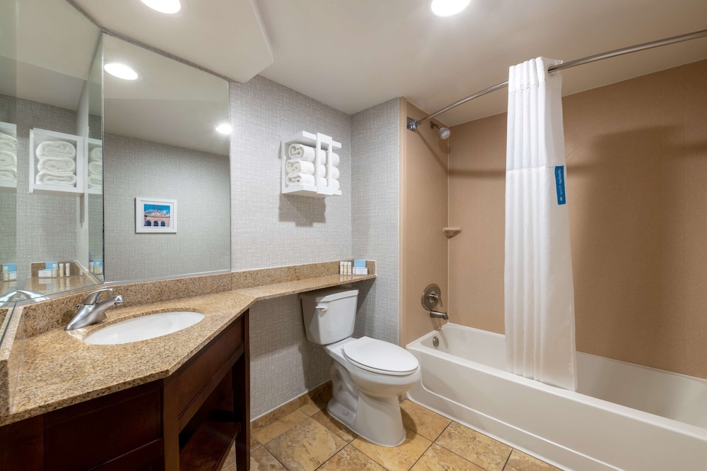 Hampton Inn Denver International Airport - photo 15
